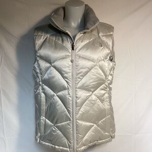 The North Face down puffer vest women’s L color gray